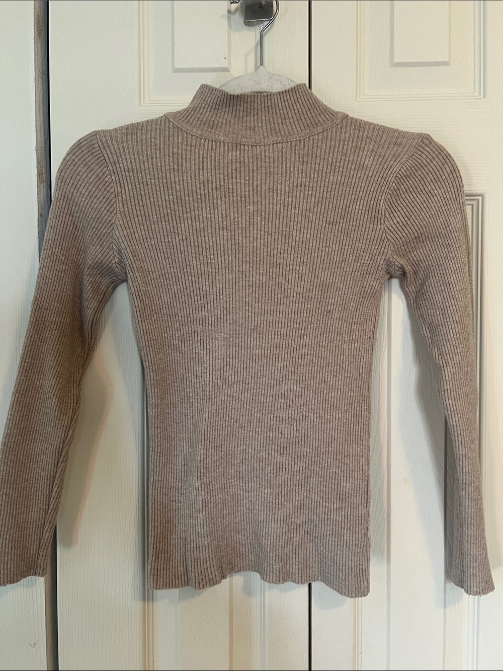 Slim Ribbed Mock Neck Long-Sleeve Top - Taupe